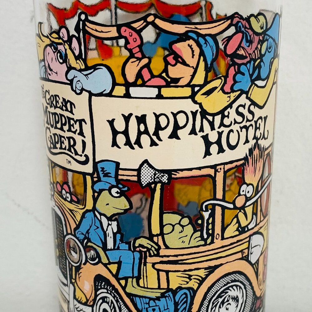 VNTG McDonalds GREAT MUPPET CAPER HAPPINESS HOTEL Henson 1981 Glass Tumbler EUC